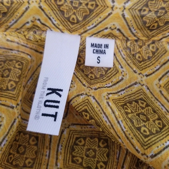 Kut from the Kloth Yellow Print Button Down S - Picture 5 of 7